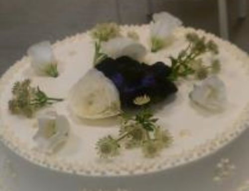 4 Etagers kage m. blå blomster